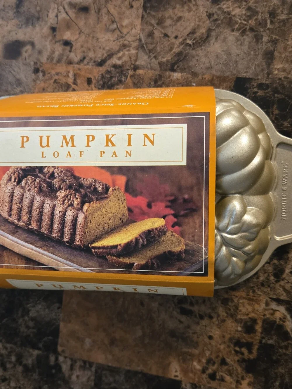 Williams Sonoma Orange Autumn Cakelet Set